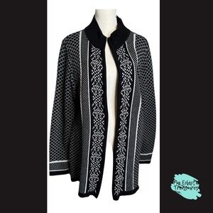 CJ Banks Black and White Zippered Cardigan with Geometric Pattern 1X